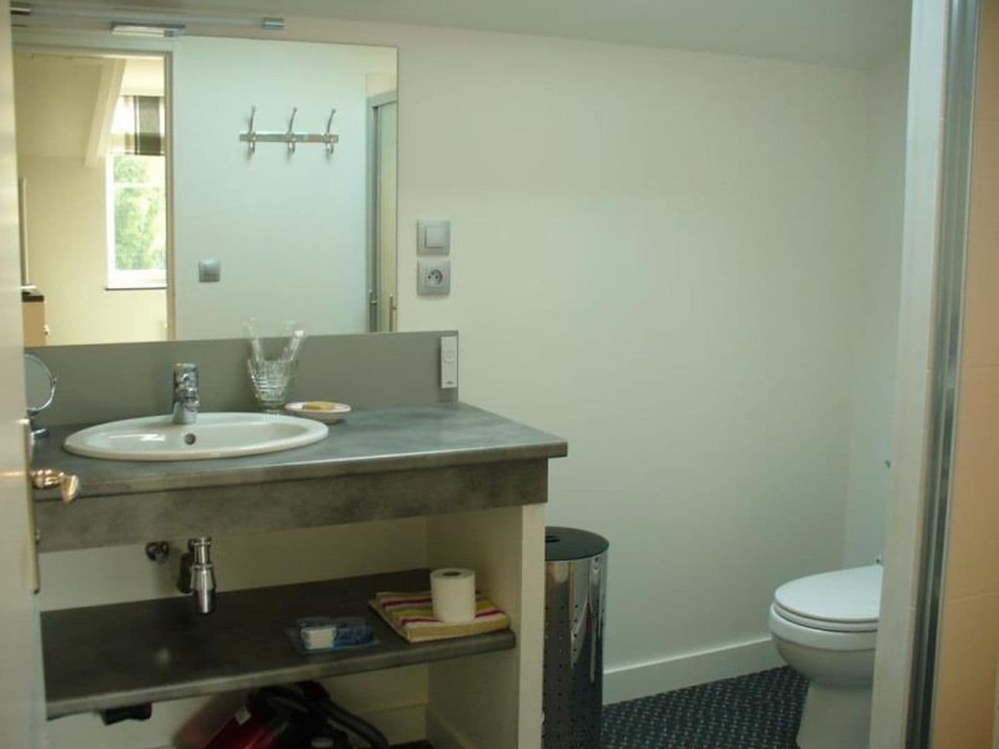 Location Cabrol - Vasque salle de bain - St Jean Pied de Port