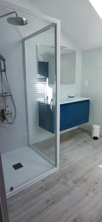 Lou Coucut Salle de bain et wc séparé
