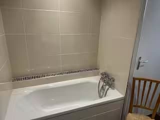 MAISON-LAPEYRE-SDB-BAIGNOIRE