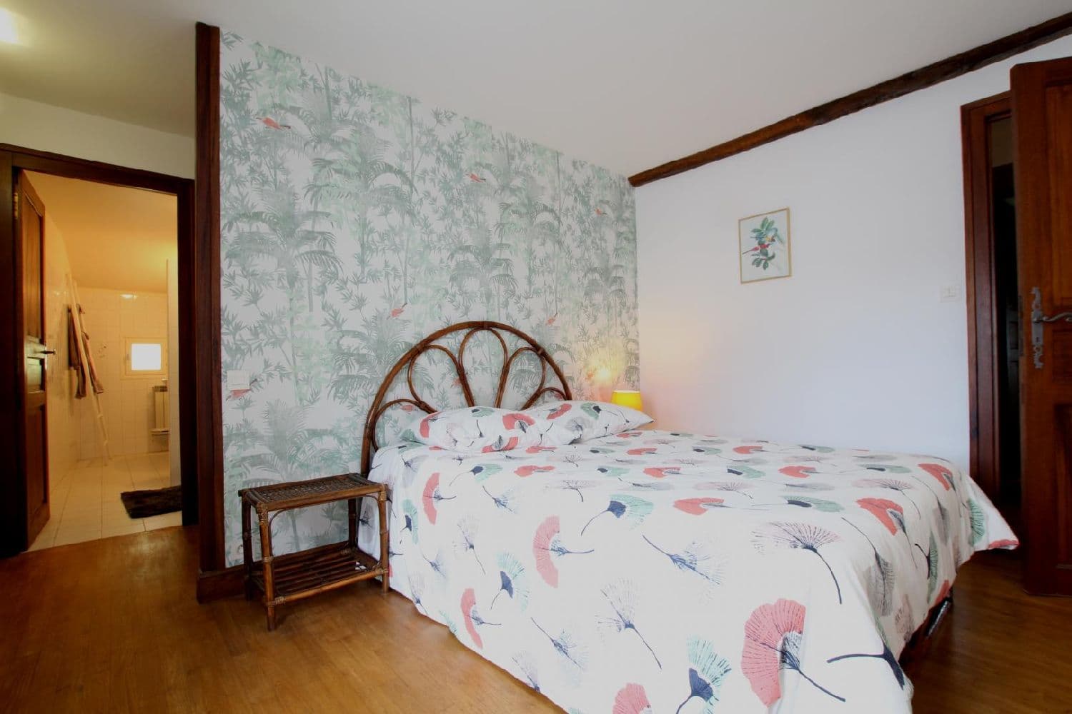 Maison Goity - chambre lit double fleurs - Ispoure