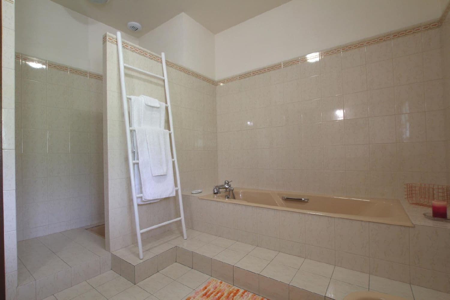 Maison Goity - salle de bain chambre velux - Ispoure