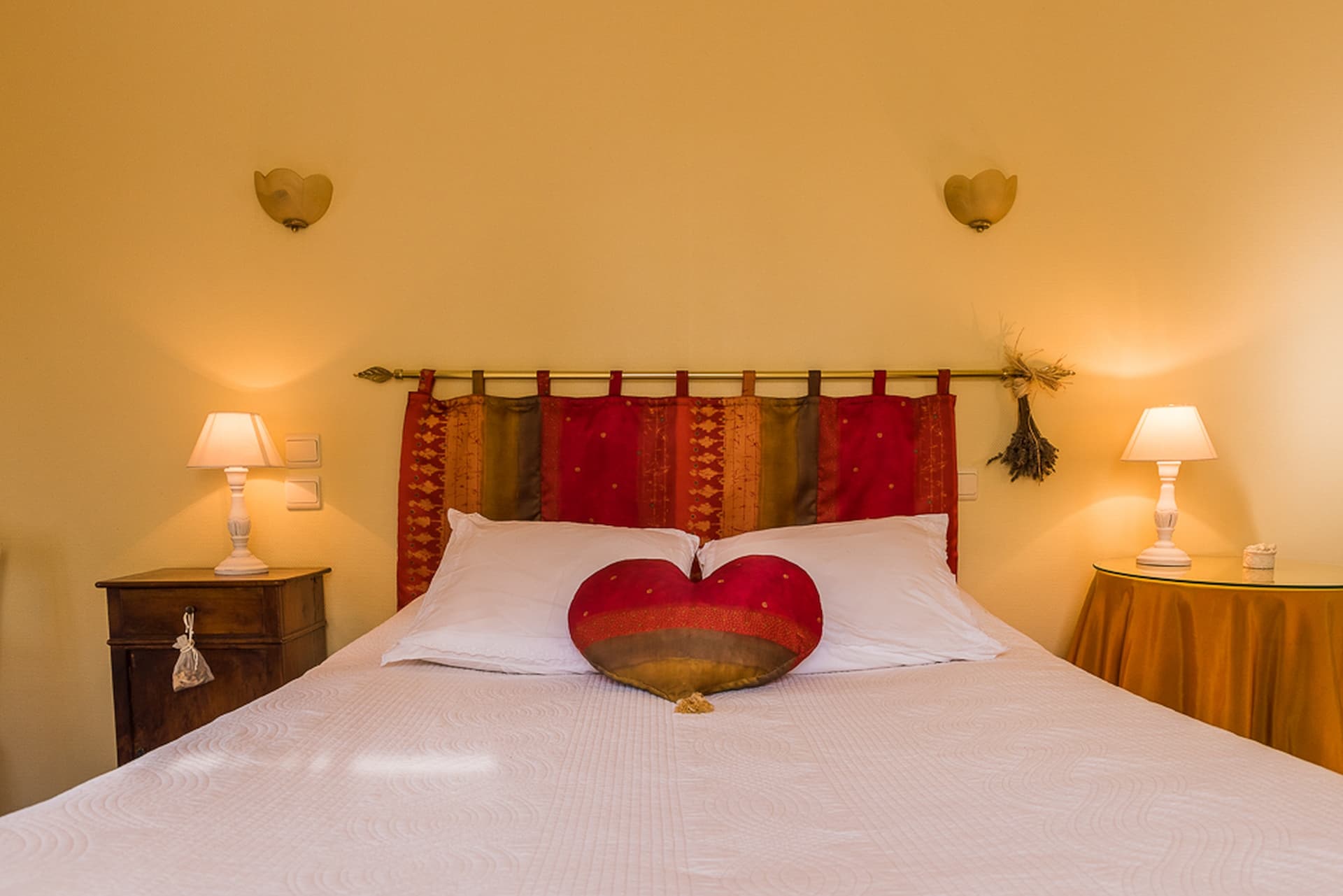 Maison-Naba - Chambre jaune II(Clément Herbaux)