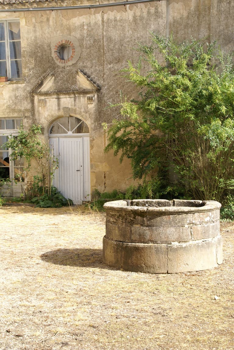 Maison de Tardes Puits de la cour