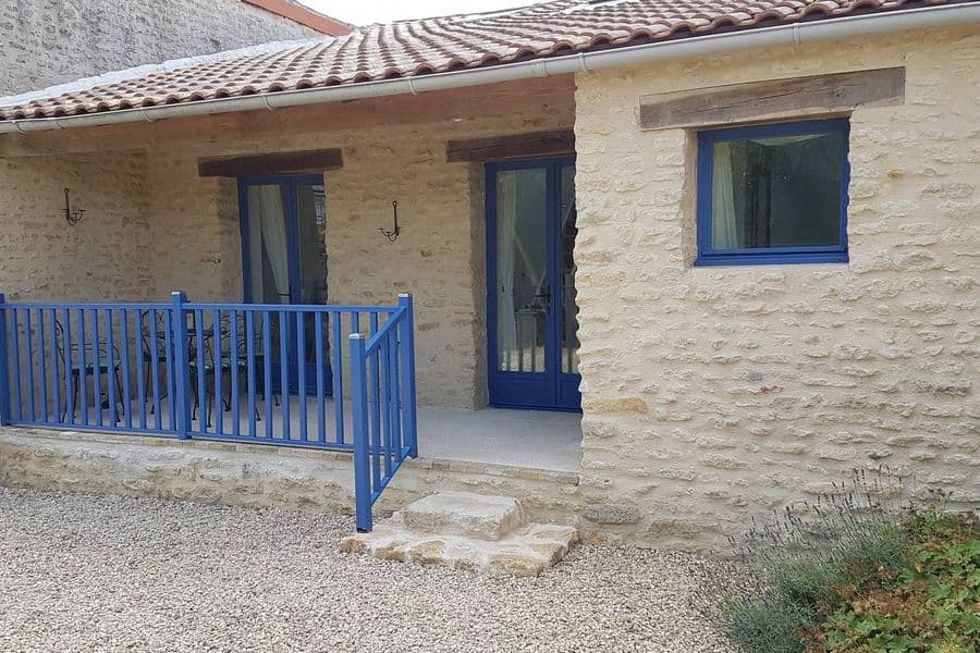 Meuble petite maison bleue Bluh Noize plaine et vallees Thouarsais Deux Sevres