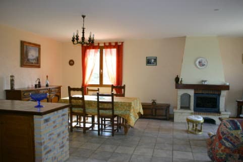 Meublé-hospital-aubazine_salleAManger_4