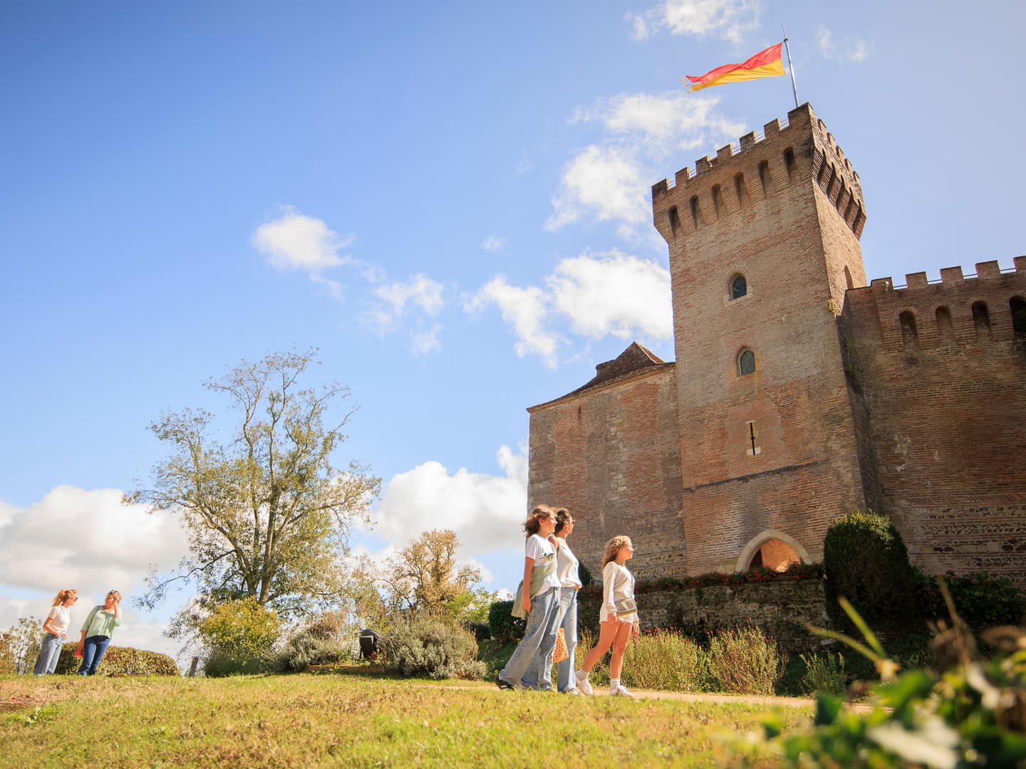 Morlanne château gaston febus Tourisme Béarn Madiran © Courte Échelle 2025 - M29A5383