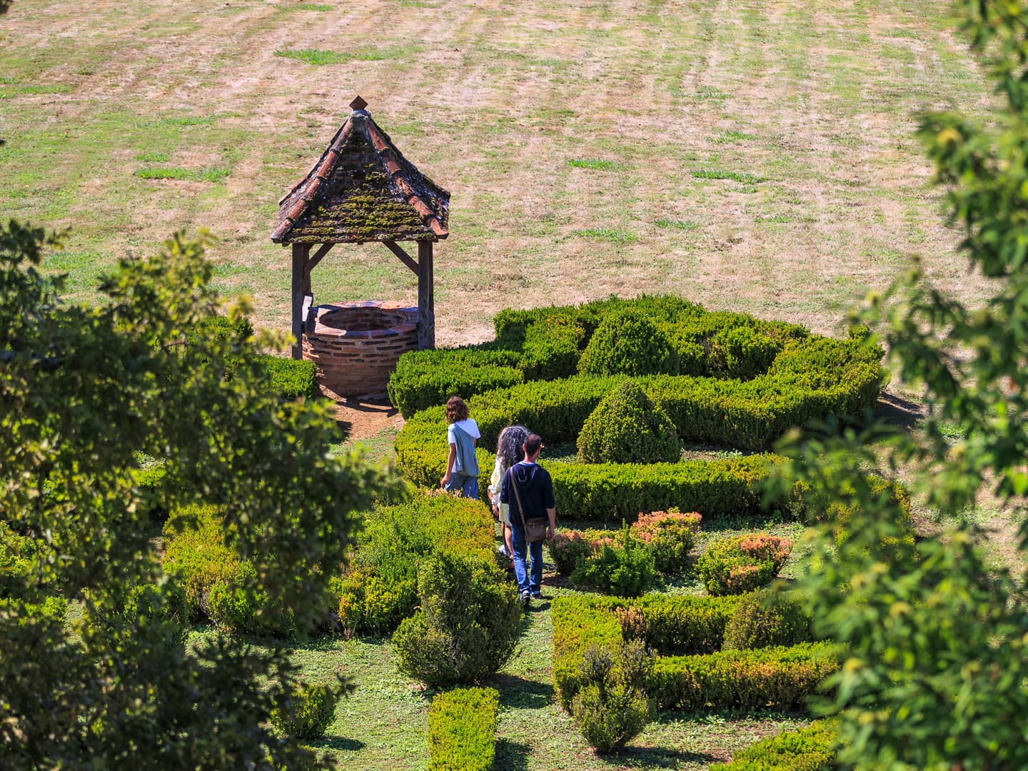 Morlanne château gaston febus jardin Tourisme Béarn Madiran © Courte Échelle 2025 - M29A5227