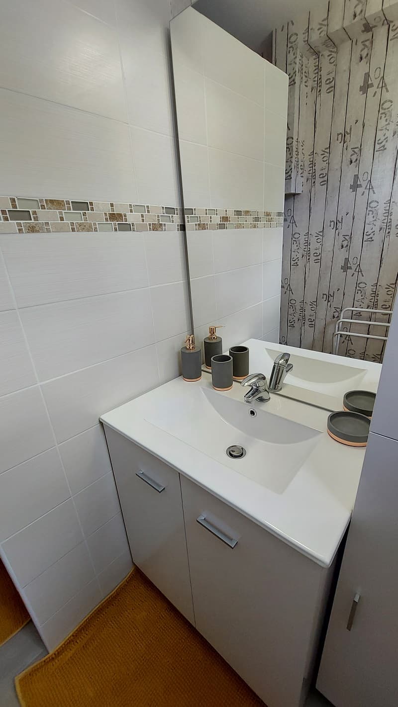 N° 5 142744 Lavabo