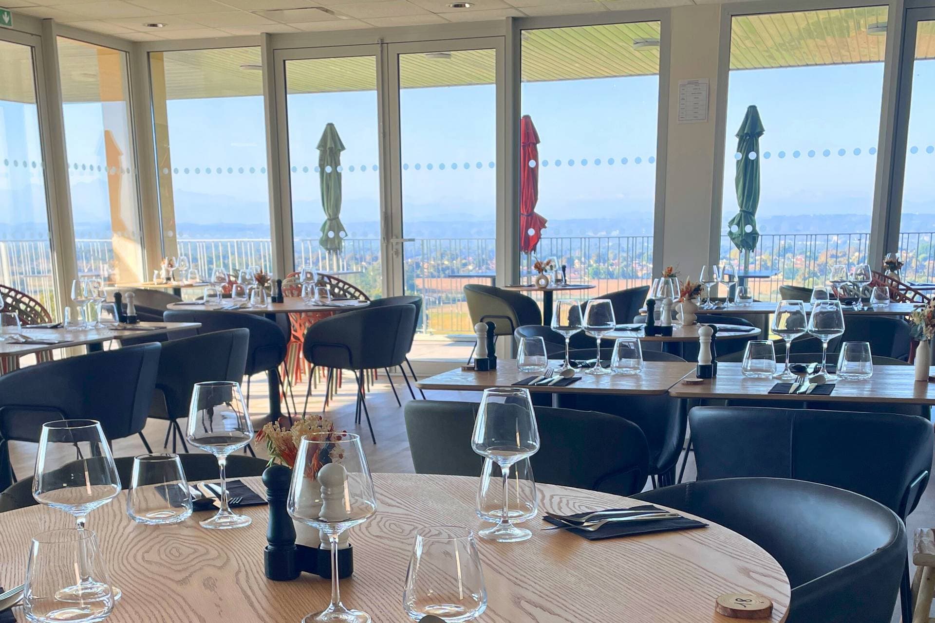Panoramique des Pyrénées - Salle de restaurant