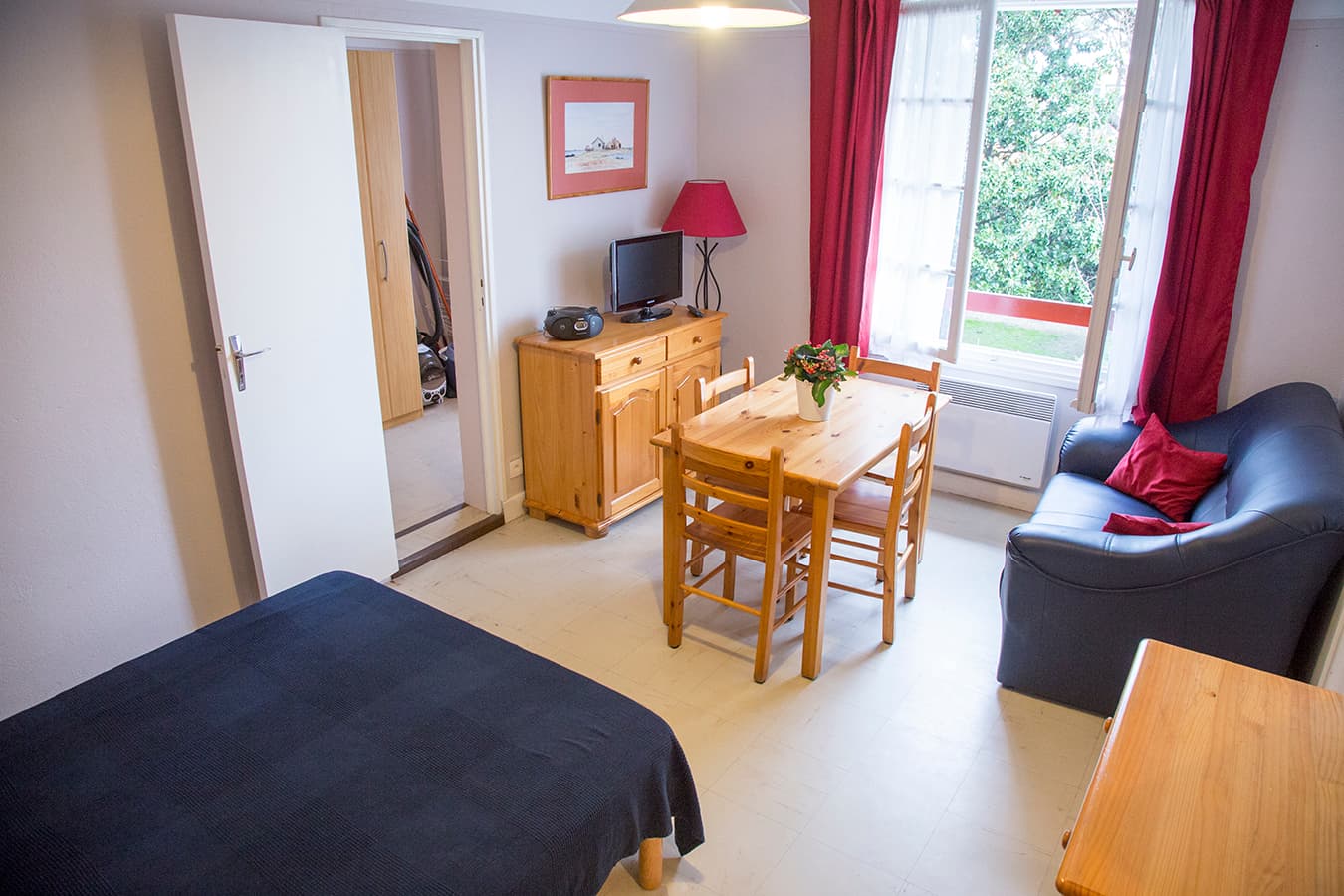 Pays Basque Hendaye Plage T2 appartement 2 à 4 personnes locations de vacances bor de mer Lidwine Goélands sejour 2 Hendaye Tourisme