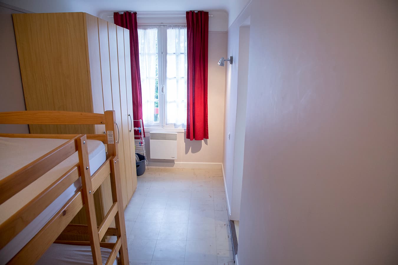 Pays Basque Hendaye Plage T2 appartement 2 à 4 personnes locations de vacances bord de mer Lidwine Goélands lits Hendaye Tourisme
