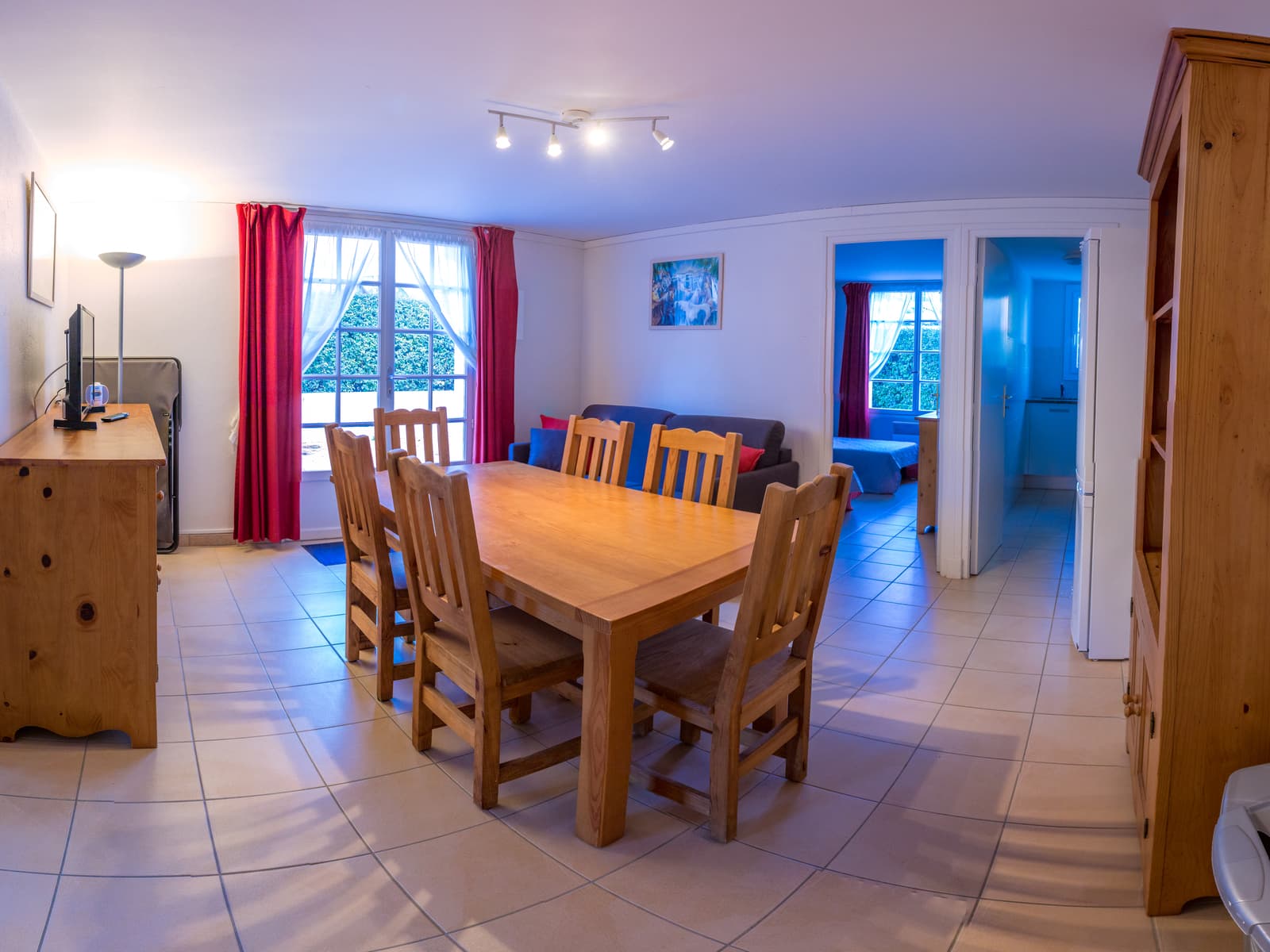 Pays Basque Hendaye Plage T3 appartement 4 à 5 personnes locations de vacances bord de mer Lidwine Goélands séjour 1 Hendaye Tourisme