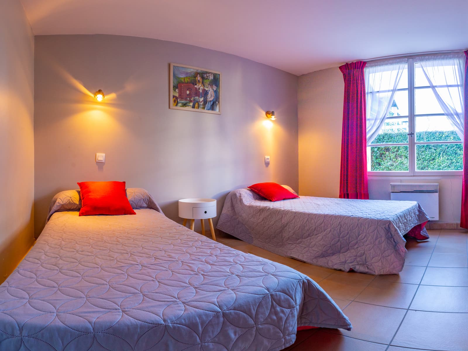 Pays Basque Hendaye Plage T3 appartment 4 à 5 personnes locations de vacances bord de mer Lidwine Goélands lits Hendaye Tourisme