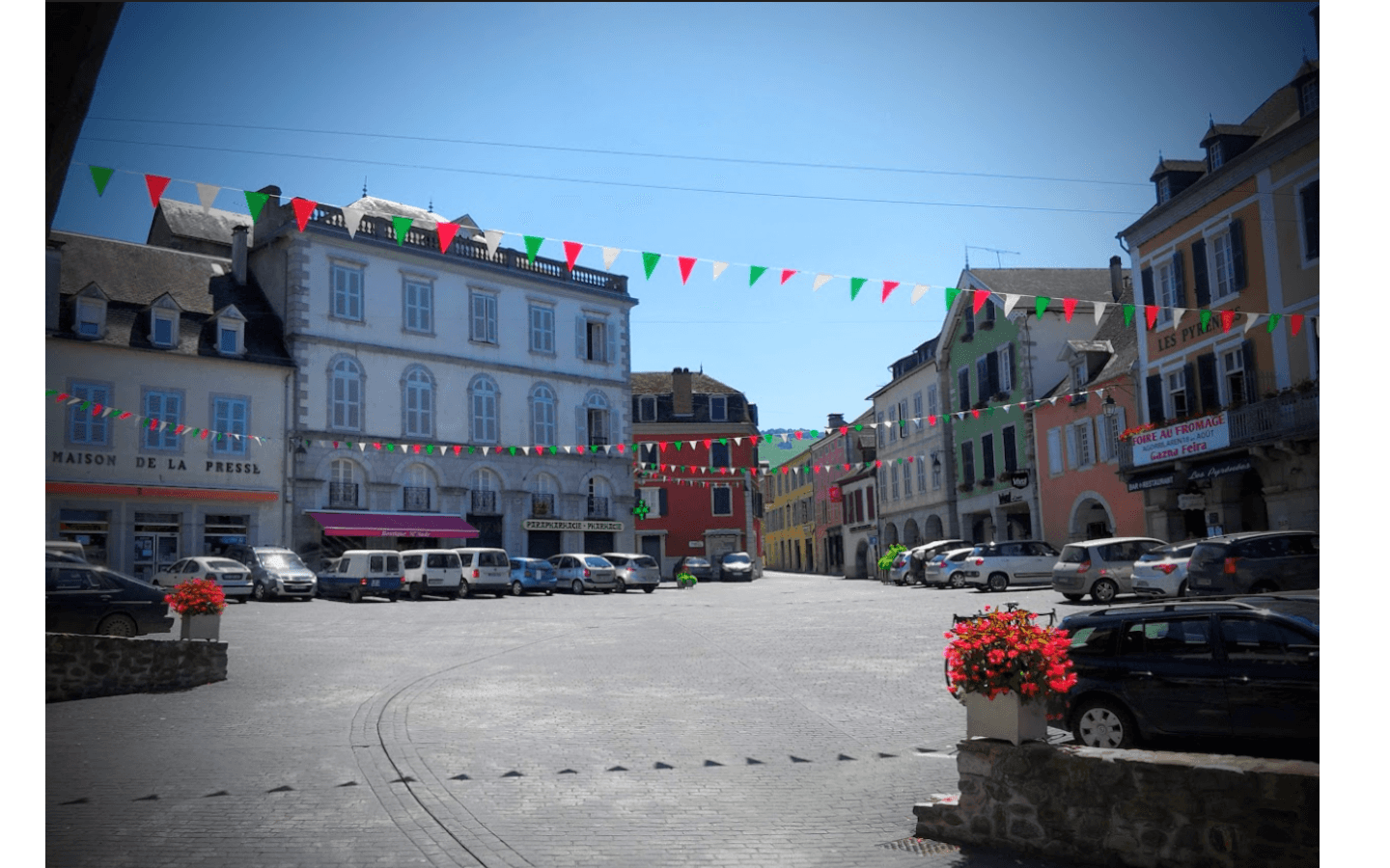 Place de Tardets