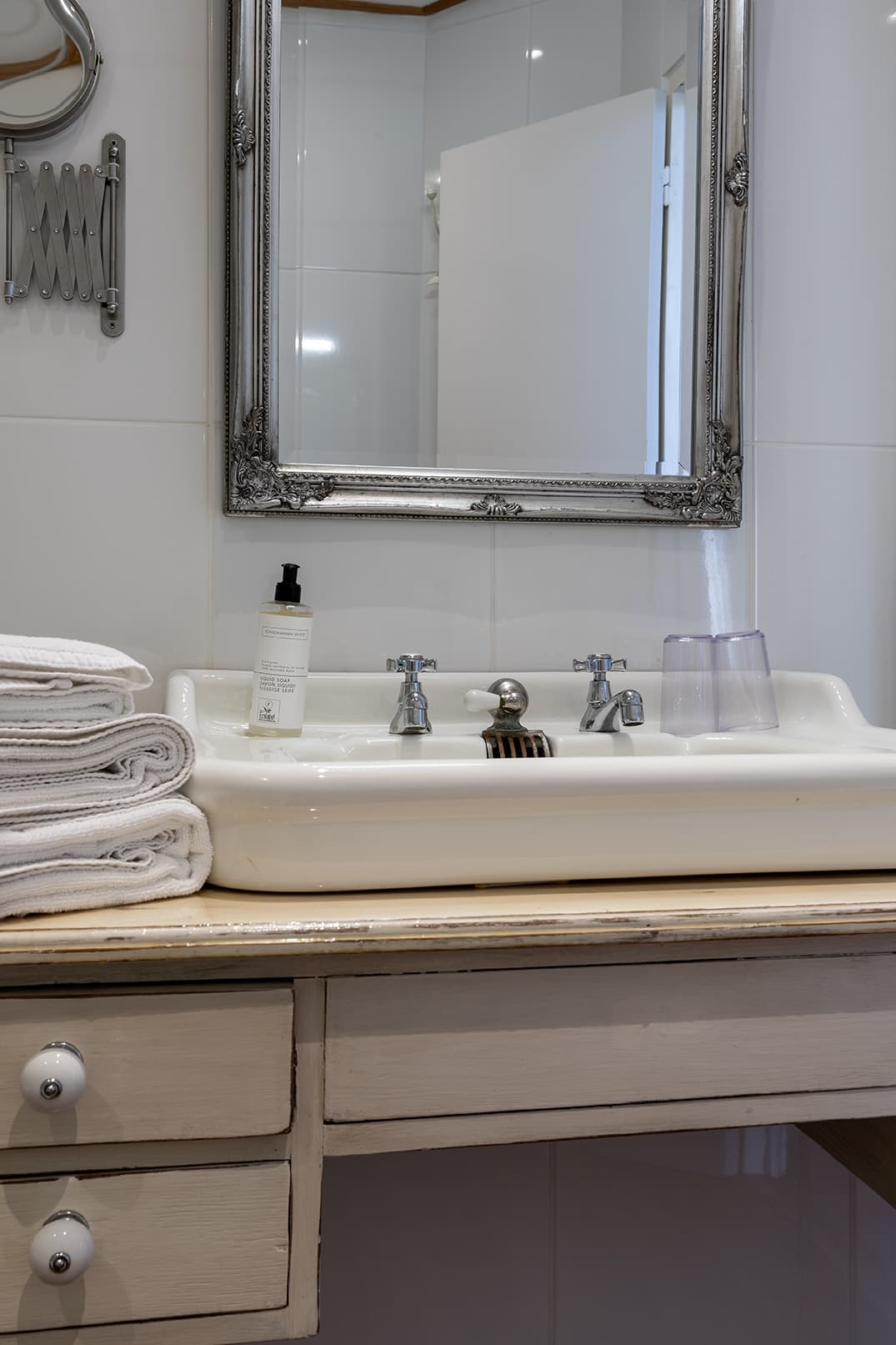 Chambre Superieure Rubis - hotel bidart- salle de bain douche