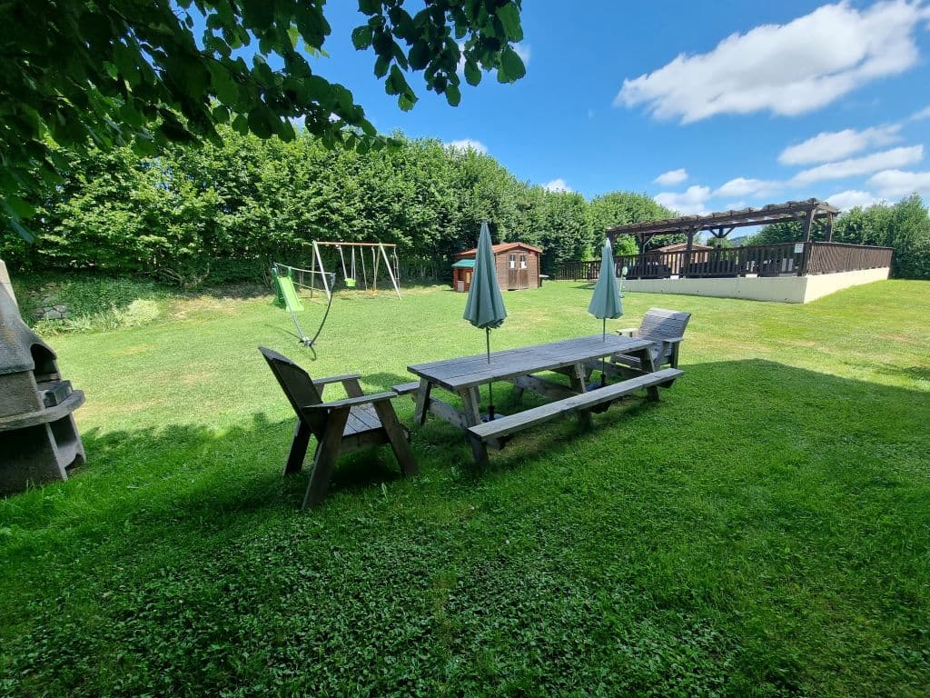 Rear Dining Area