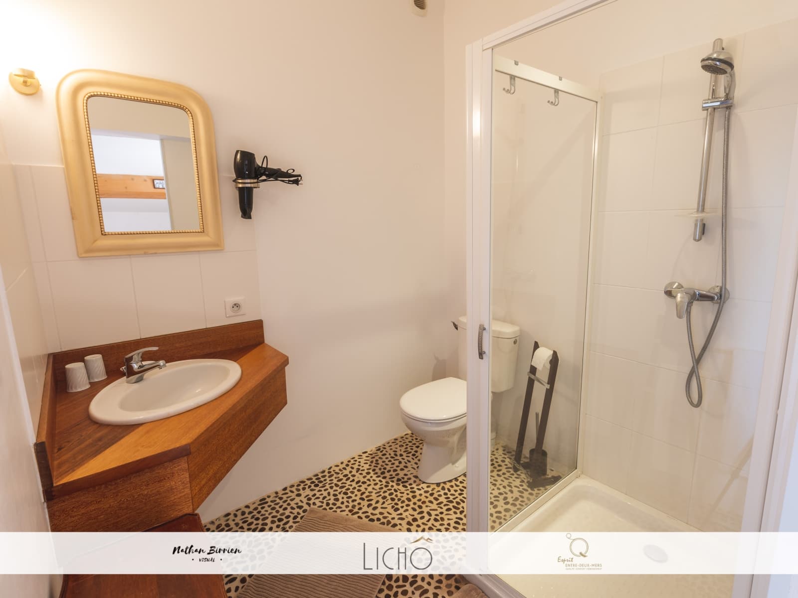 Salle de bain triple