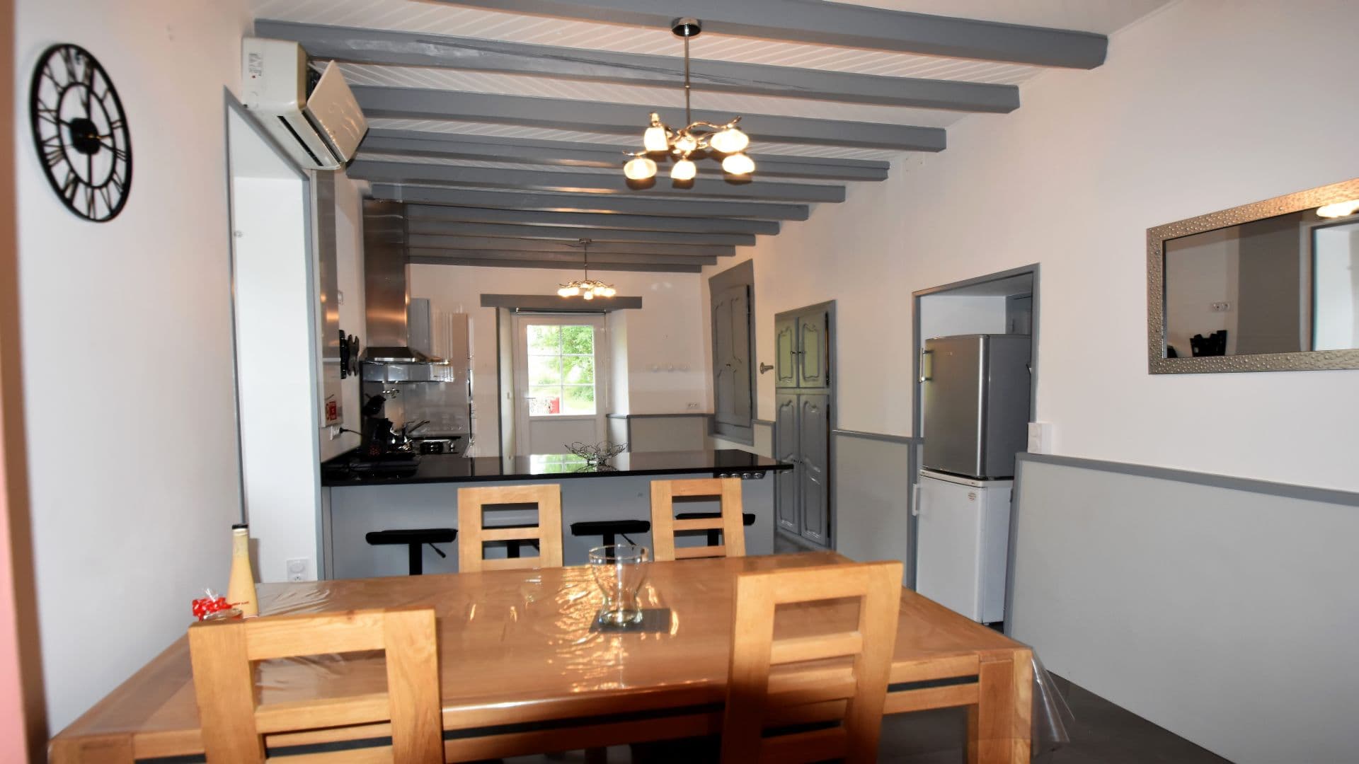 Sabarots- Salle à manger Ainhice-Mongelos-