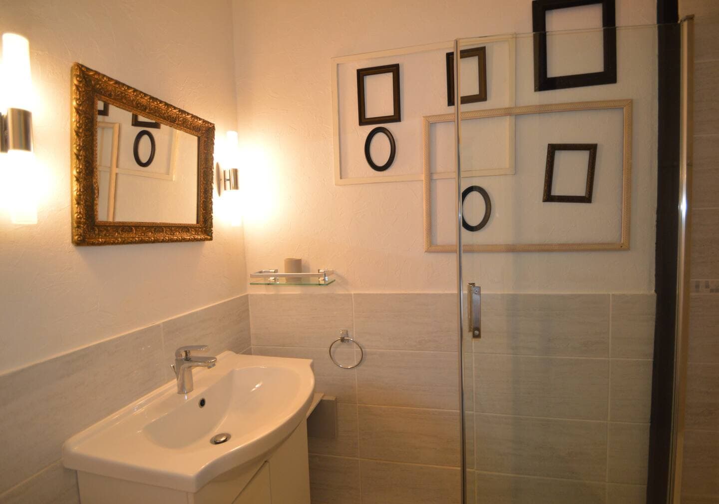 Salle d'eau Chb bleue