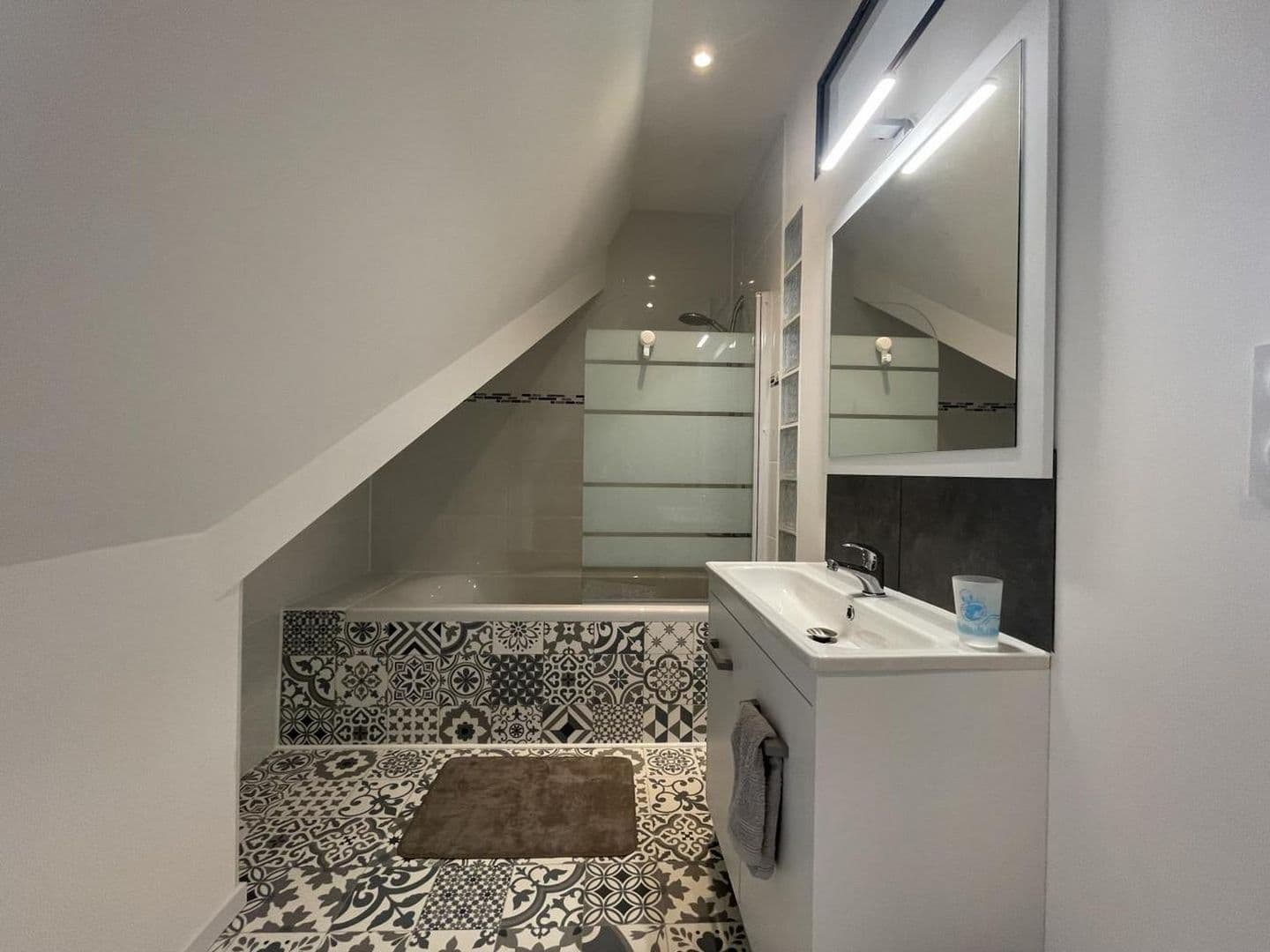 Salle de bains 1er étage