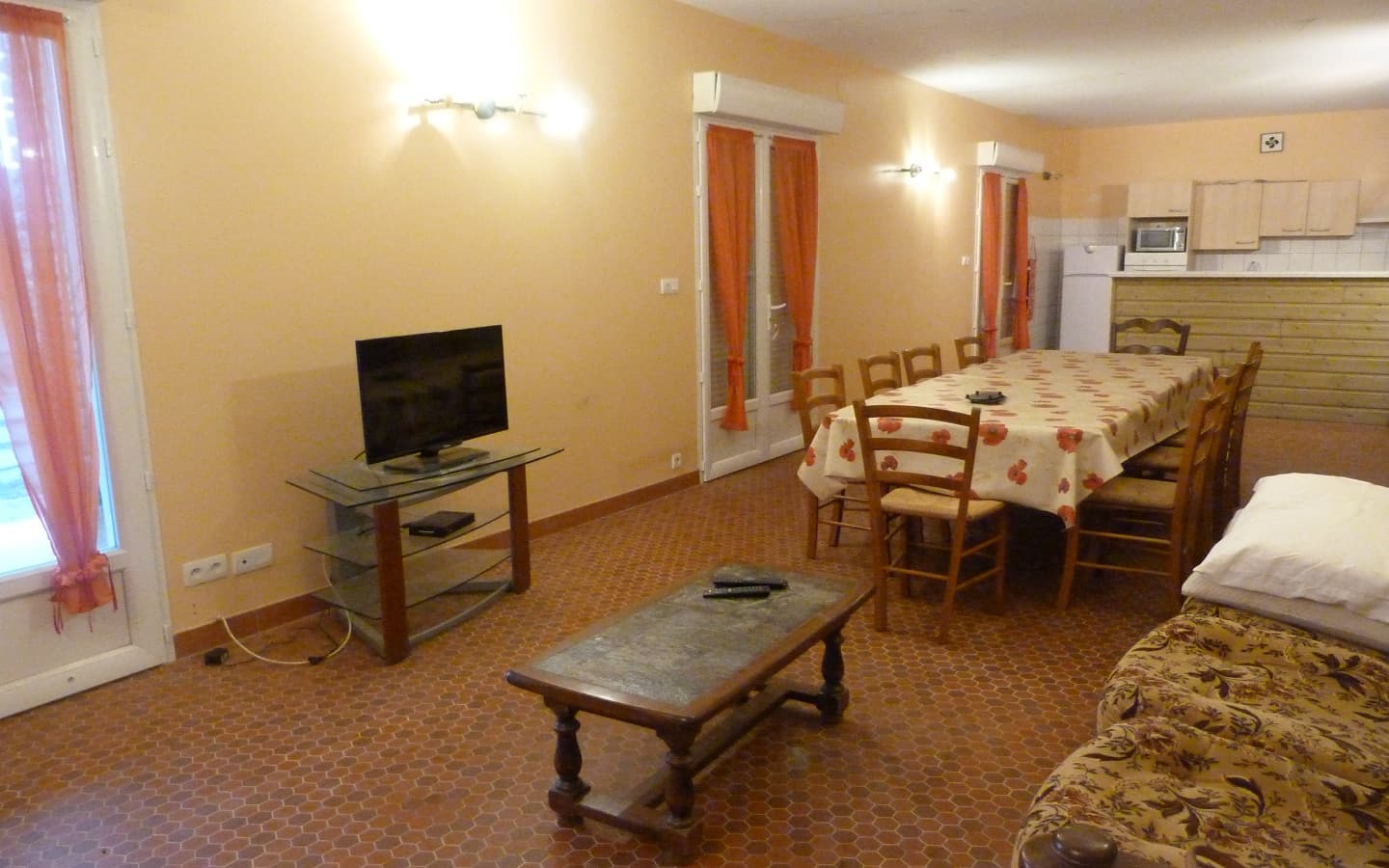 Salon-relais-St-Antoine location Musculdy montagne basque