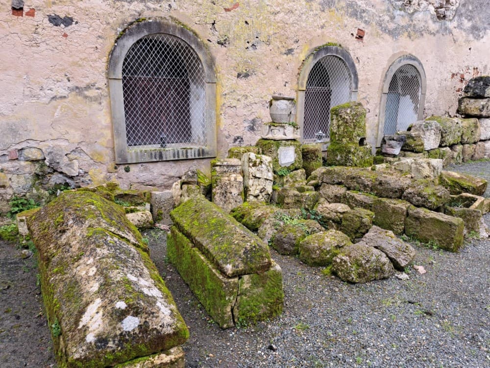 Sarcophages Sos