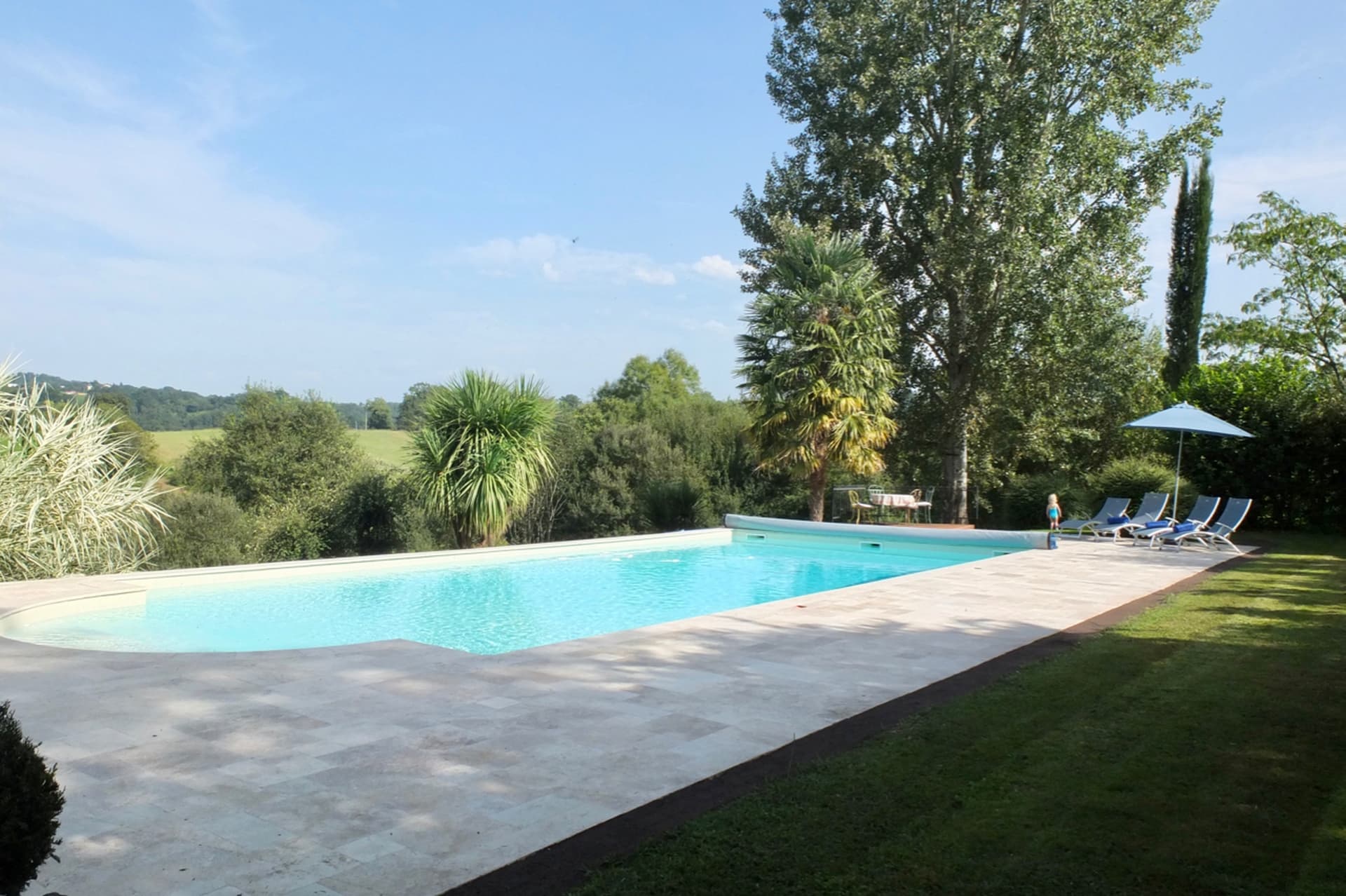 Secret-Pyrenees---Piscine---LASSEUBE---MEWS-Tobias
