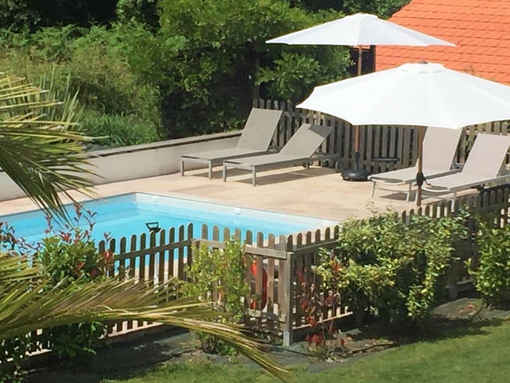 TS Maison narbay piscine parasol