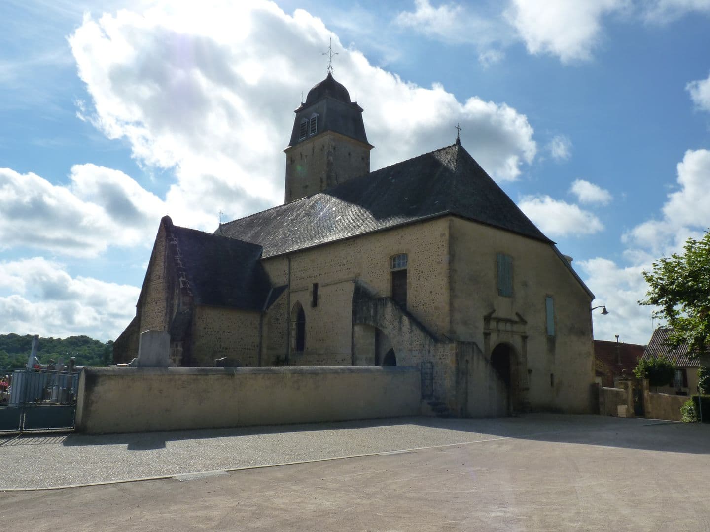 Taron église Bienheureuse vierge marie crédit tourisme bearn madiran (9)