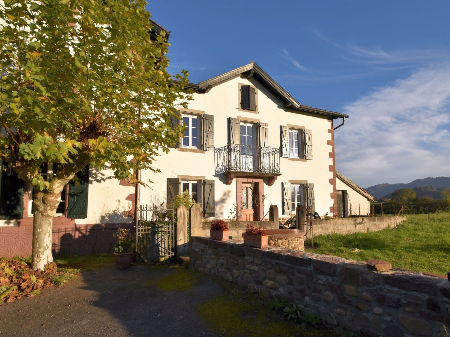 Teillagorry - façade-St Jean Le Vieux