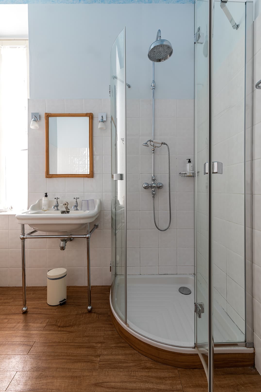 Suite Appart Topaze - Salle de bain douche baignoire