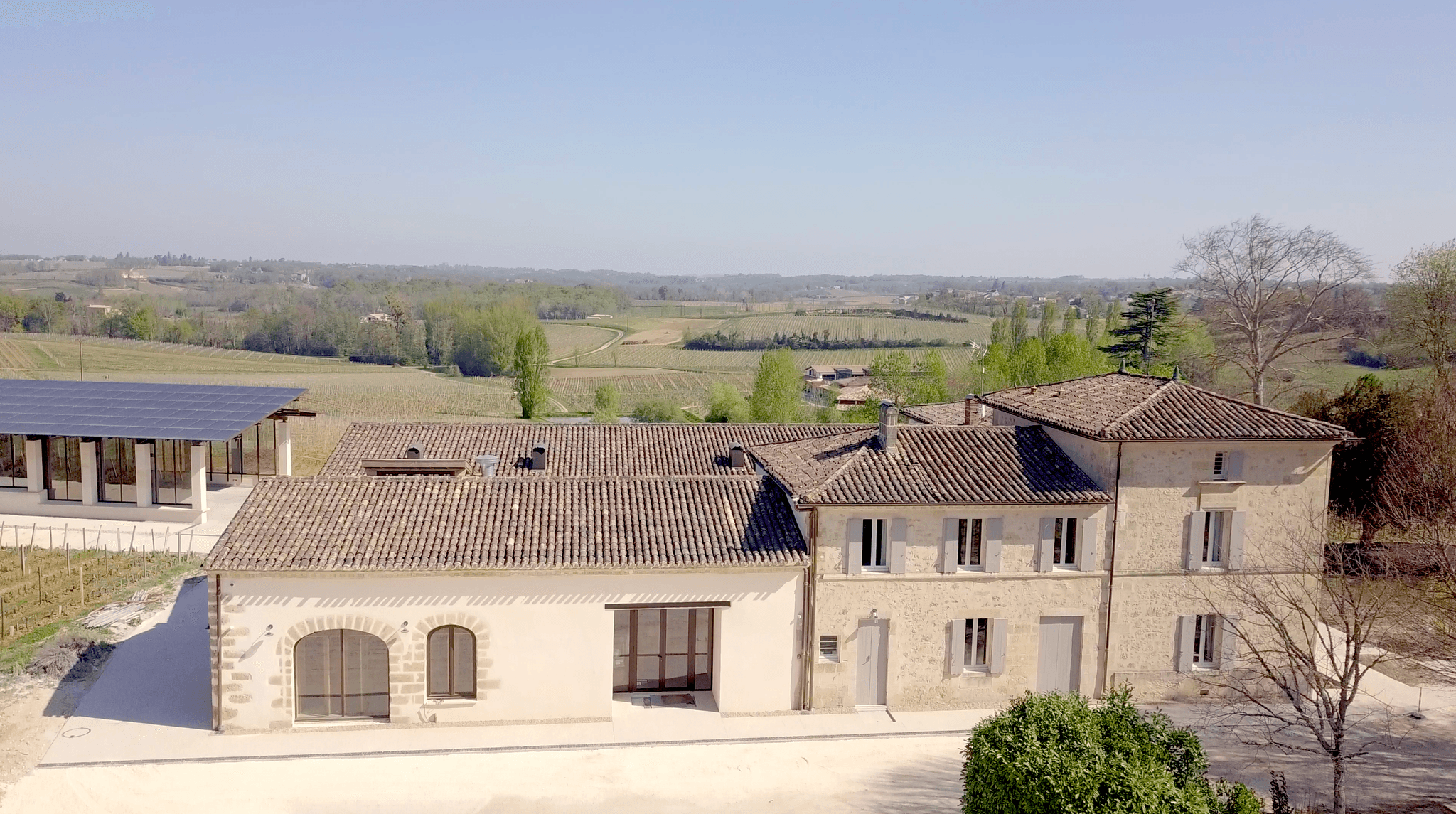 Valandraud_2021_drone_vue_arrière_chateau_2
