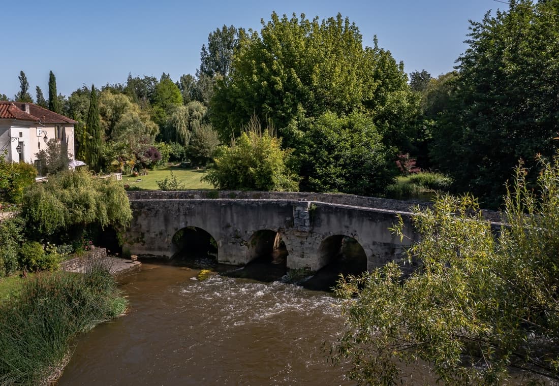 Vieux Pont de Saint-Aulaye