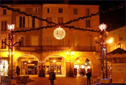 Agen by night