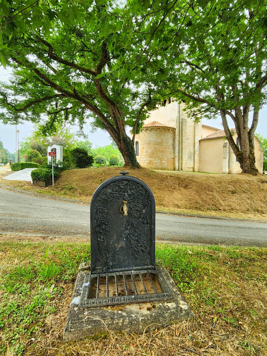 aire-pique-nique-eau-potable-saint-jean-eyraud-tourisme-vallee-isle-perigord