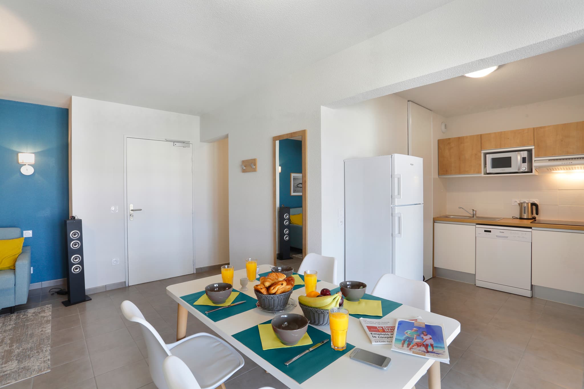 vue kitchenette