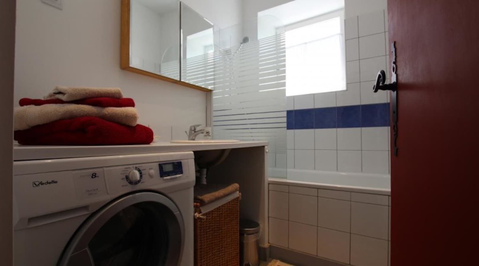 appartement-gallet-chateau-de-meharin-salle-de-bain-meharin