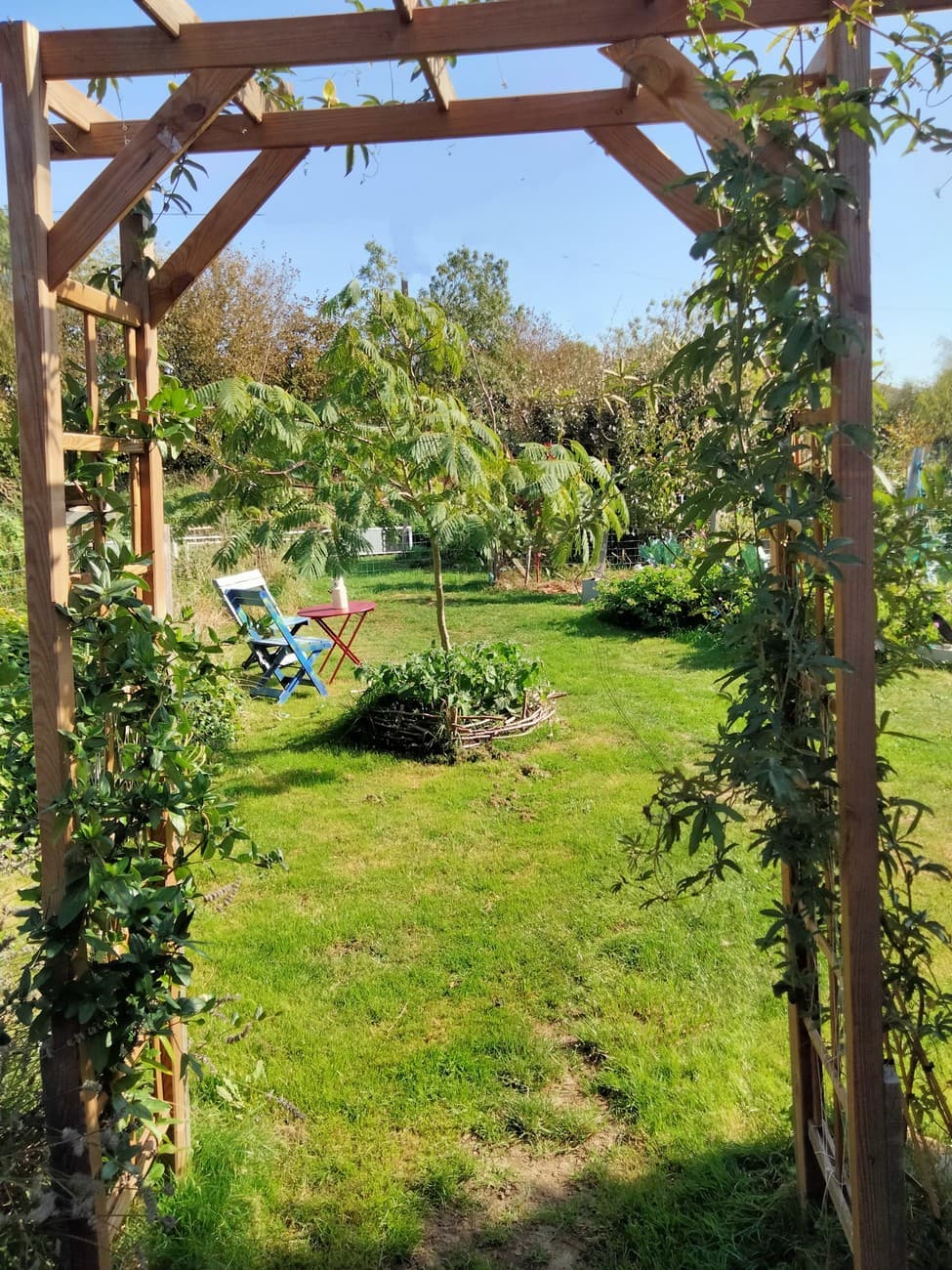 argentonnay- jardin-de-la-tournerie-entree-jardin-des-fées