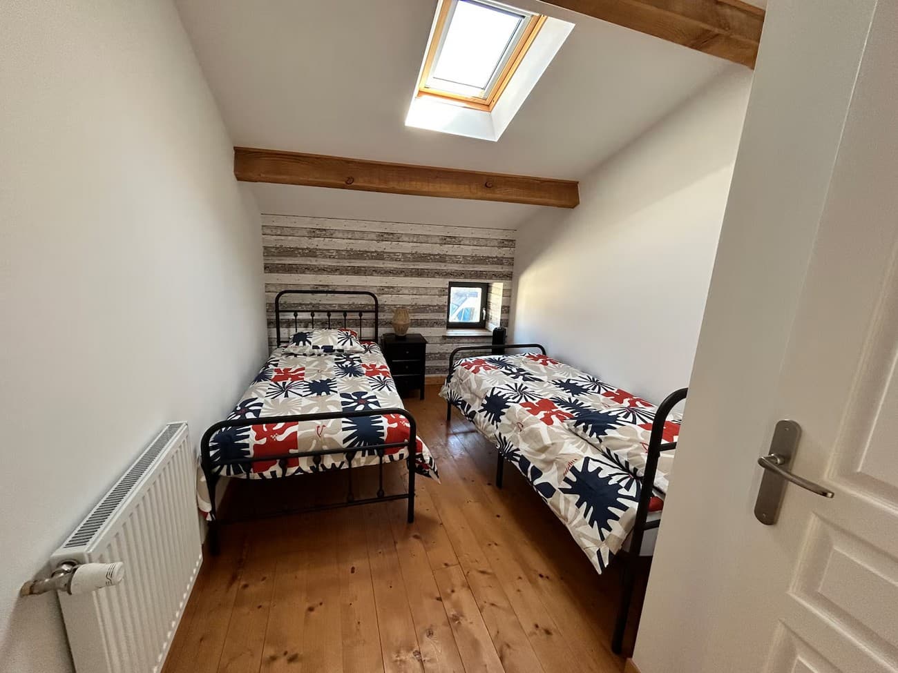 argentonnay-gite-le-pommier-le-verger-d-auzay-chambre2