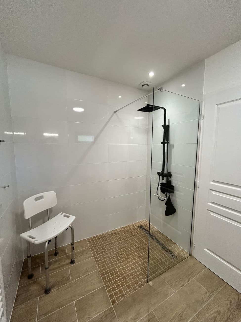 argentonnay-gite-le-pommier-le-verger-d-auzay-salle-de-bain2