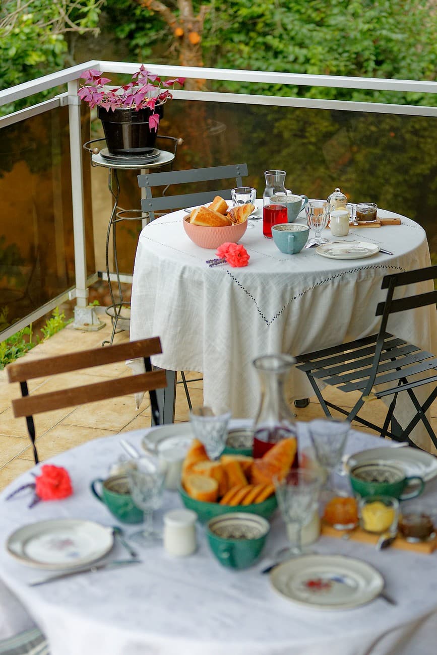 argentonnay-les-chambres-de-la-vallee-petit-dejeuner