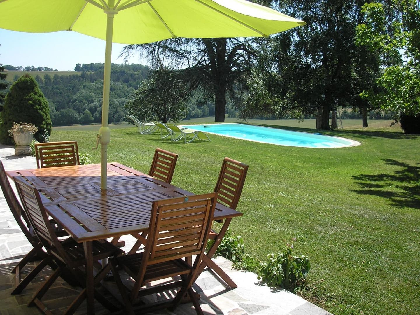 arricau-bordes-coumassous extérieur piscine G124055 crédit GDF
