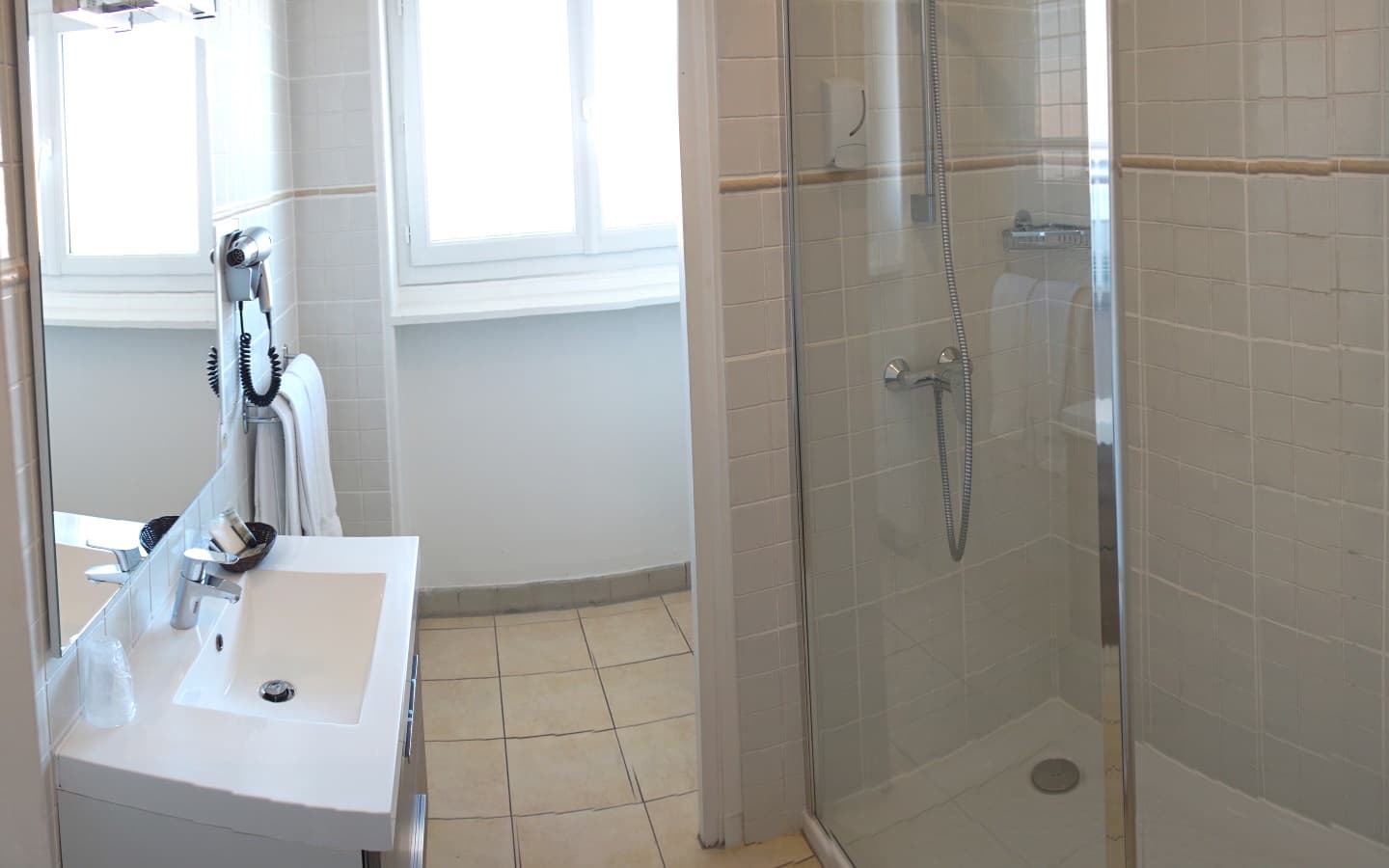 asc_hoteldelarhune_salledebain