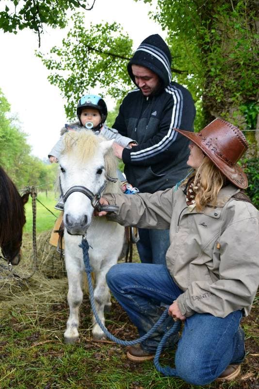 au-cheval-qui-brouste-famille