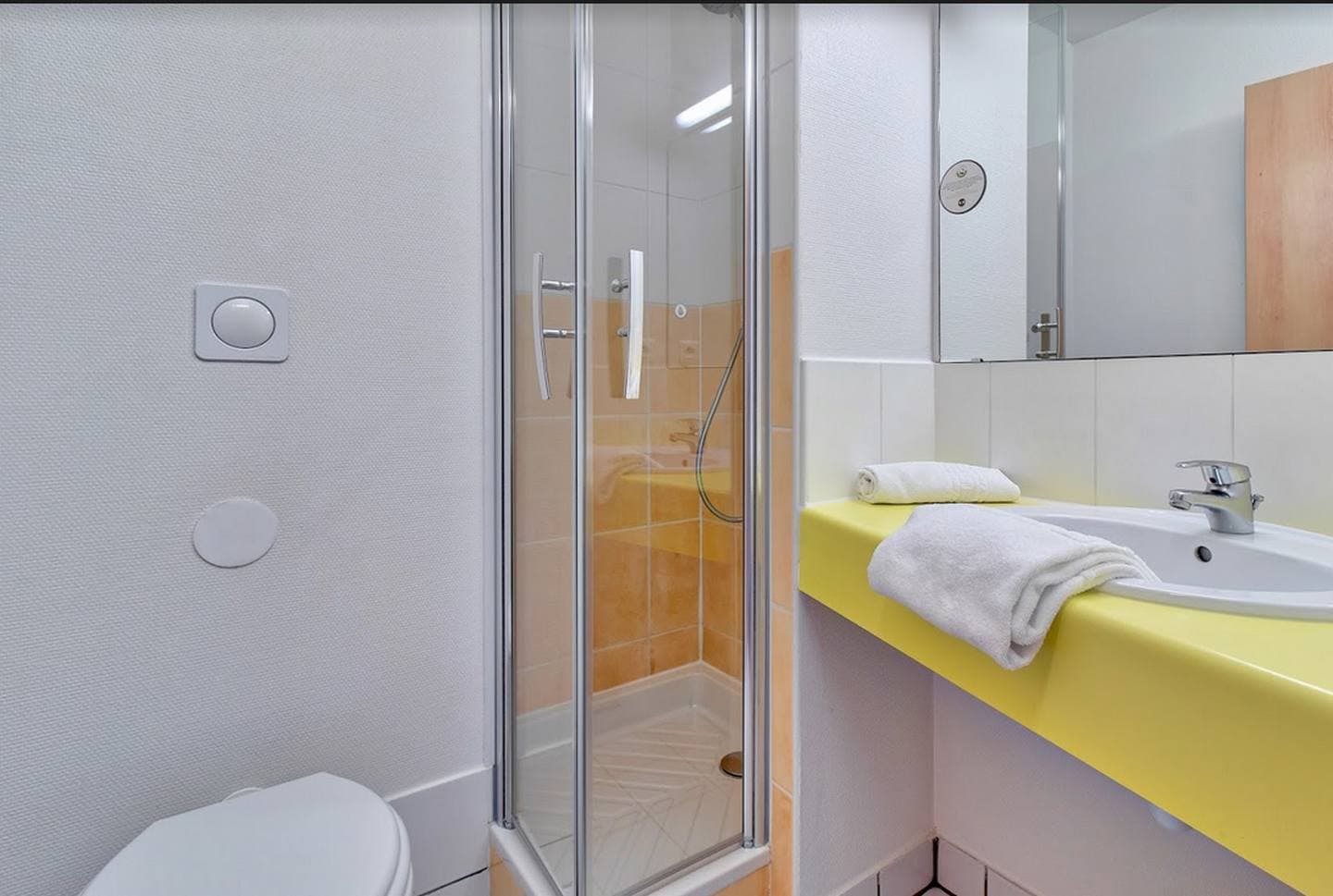 Hôtel B & B - lescar - bain