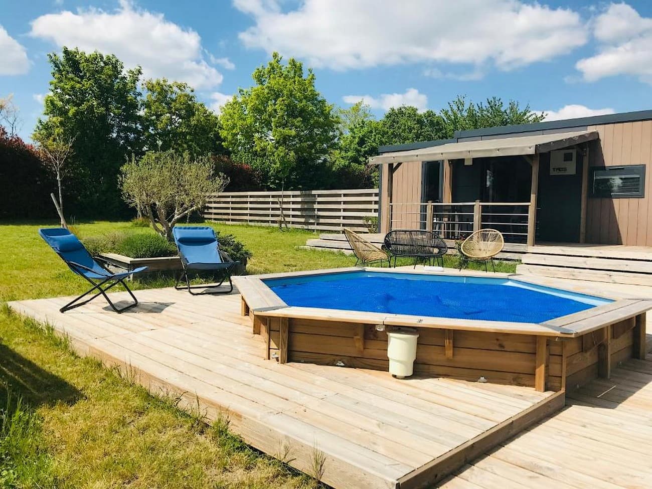 bressuire-cottages-de-garlai-piscine3