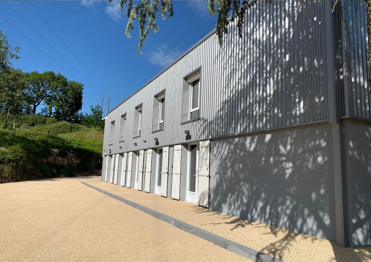 bressuire-domaine-de-la-sapiniere-gites-facade