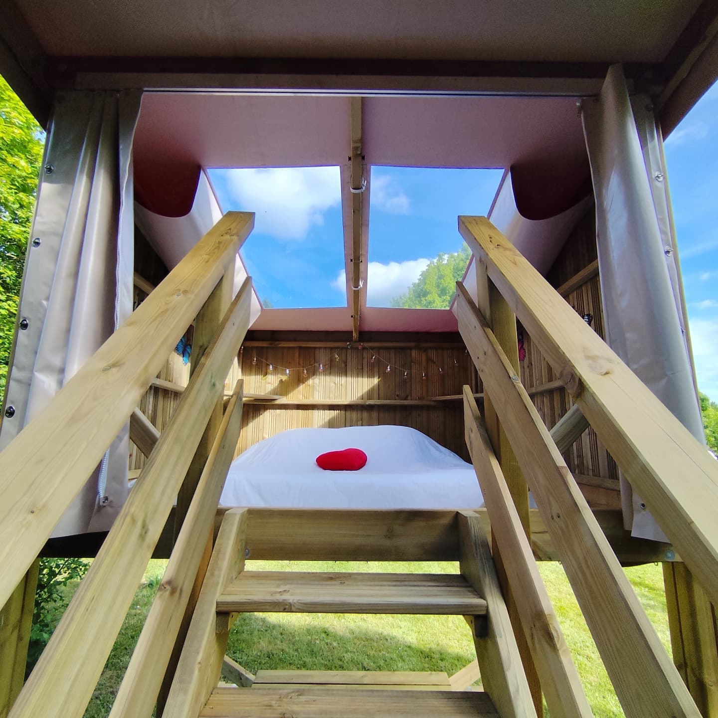 Friendly Camping and Lodges