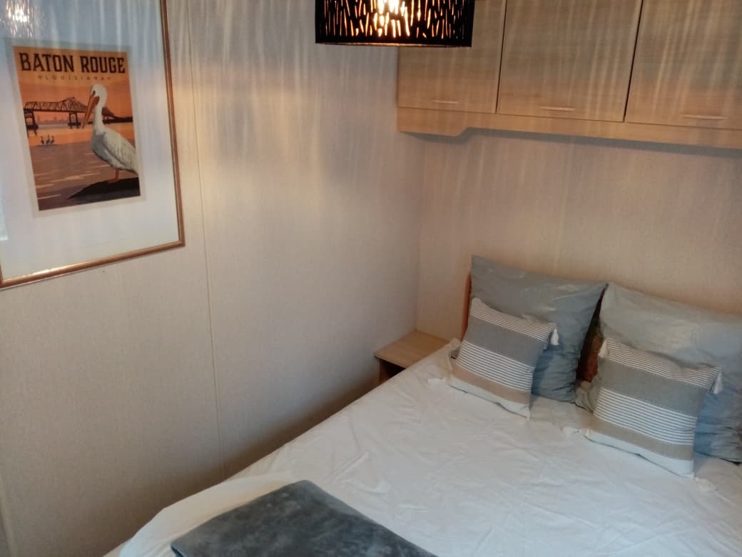 camping-la-perle-creuse-MH 4 personnes-Louisiane-chambre lit double