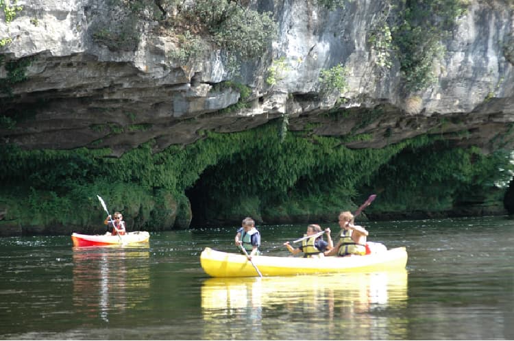 canoesAPA2_P.Colomy